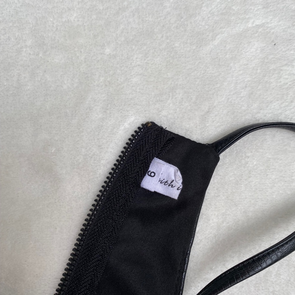 Leather halter top - Picture 3 of 3